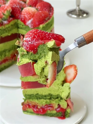 Video kredit on. 糕糕大口吃 #recipe #bakingrecipe #cemilan #soescoklat #soesstrawberry