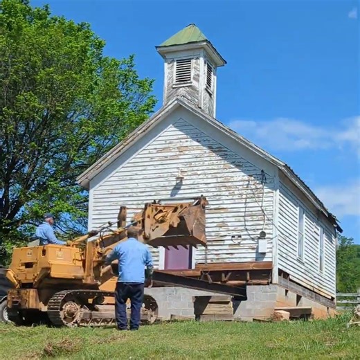 The Lowering of Henderson Chapel, Rutledge, TN