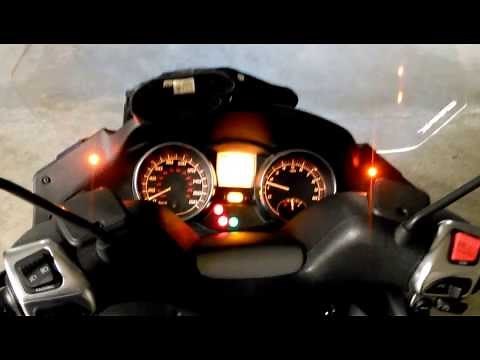 MP3 Piaggio Xenon retrofit + led blinkers + custom tail lights wiring