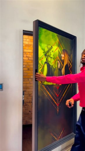 🕵️‍♂️✨ Step into the Roaring ‘20s at No Vacancy! 🎷🍸 Located in the basement of the Aiden by Best Western San Antonio Riverwalk, this new speakeasy lounge features live music, timeless cocktails, and delicious bites! Don’t miss The Enigmatic Lady: Vivian, a 1920s painting found during renovations. Her presence whispers secrets of the Jazz Age, inviting you to imagine the hidden gatherings of the past. ✨ 📍 1103 E Commerce St, San Antonio, TX #VisitSanAntonio | Visit San Antonio