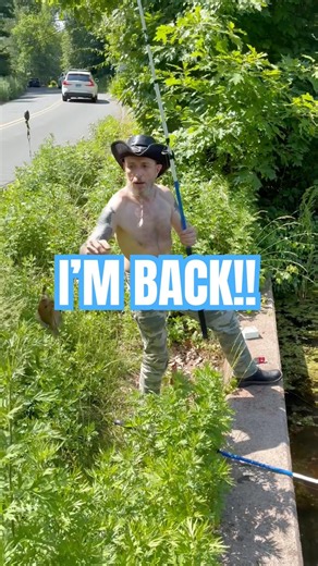 BACK IN THE SATTLE AGAIN ALRIGHT ALRIGHT ALRIGHT PLEASE SUBSCRIBE 2 ME TNGHT!!??