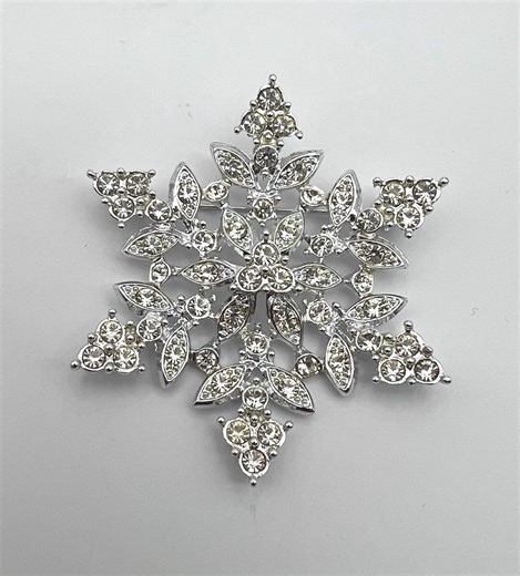 SARAH COVENTRY BROOCH 1970s Silver Tone Clear Rhinestones Snowflake Pin Signed Designer Vintage Starburst Jewelry Ex Cond Collector Gift - Etsy