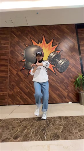 ‏"Drip mode: activated. 💧"#SHINee "누난 너무 예뻐 (Replay) 💙" #tiktokbhutan...