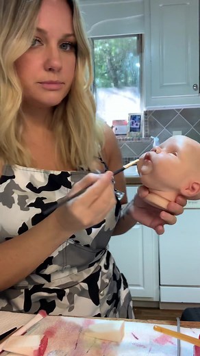 Painting lips 💗 #rooting #siliconebaby #siliconedoll #wip #rebornartist #reborndoll #rebornbabydoll #reborncommunity #reborncollector