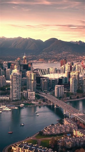 One of the most stunning cities in Canada 🇨🇦🏔️ #worldcup2026