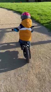 41K views · 2.5K reactions | What a legend my boy is already even trying 1 handed . Only ride his motorbike twice without stabilisers, he only just over 2 1/2  Revvi #cruzharris #harris #37 | Chris 'Bomber' Harris | Facebook