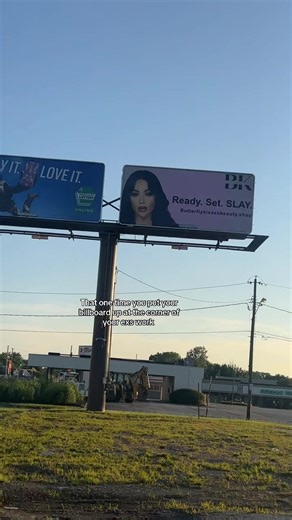 I literally didn’t even do it to be petty, it was the only spot worth paying for money wise bc it got good views but it is kind of funny looking back 😂 #billboard #relatable #funnyvideo #bosslady #fypツ