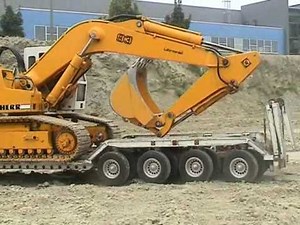 VIDEO 12 MAN mit Bagger und Tieflader