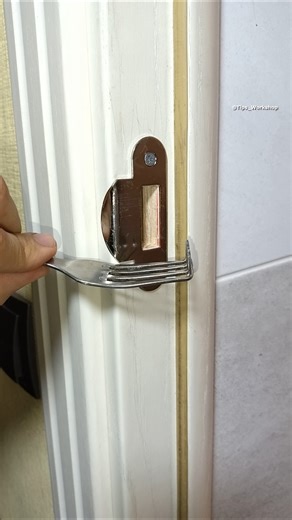 Great Life Hack for Doors! How to Securely Lock a Door if the Lock is Broken #diy #doors #tricks