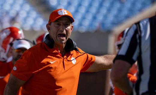 Clemson 'struggling' big time during spring football practices
