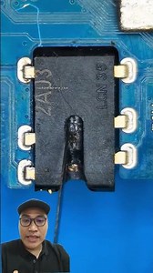 how to remove the audio jack #viral #tips #smartphone #tutorial #howto #service #cellphone #pc #t...