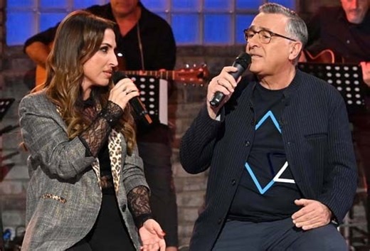 «Παρέα» με τον Γιώργο Κουβαρά: Αφιέρωμα στον Στέλιο Καζαντζίδη (trailer)