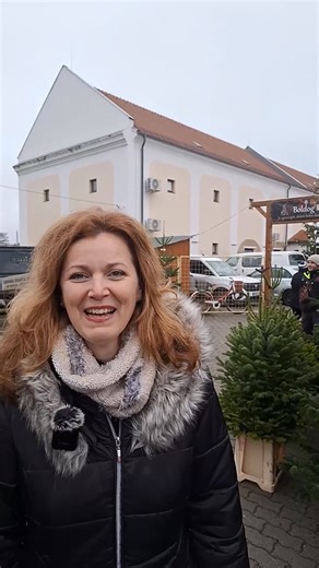 Az Irinyi Tisza Sziget szuper csapata mindig mozgásban van, épp ruha adományozást szerveztek! ❤️🤍💚 Kövesd az oldalam, ha fontosok számodra az igazi helyi hírek! | Kovács Petra Judit - TISZA