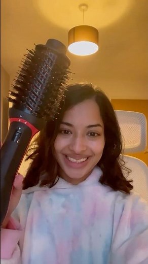 Hair Blowout Revlon One Step Volumiser