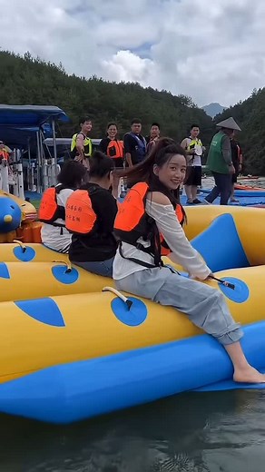 吴森 on Instagram: "”Inflatable Flying Fish: Dive into Summer Fun That Takes Flight!“#inflatable 😛😛"