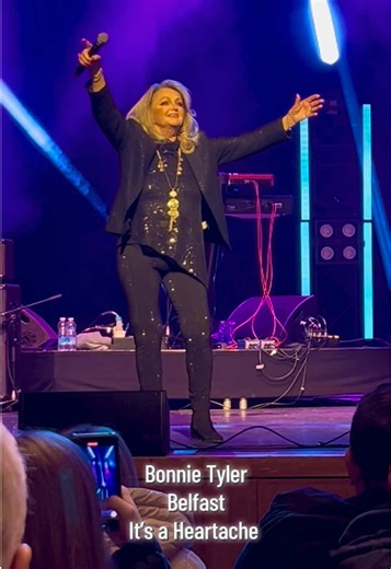 Bonnie Tyler's Heartfelt Concert in Belfast
