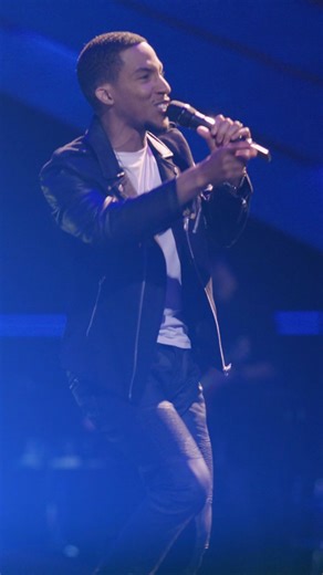 DREION is a "Shining Star" in this Earth, Wind & Fire Blind Audition! | The Voice