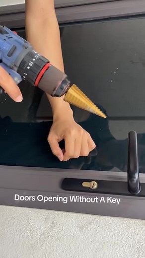 How to Open a Door Without a Key: Simple Methods