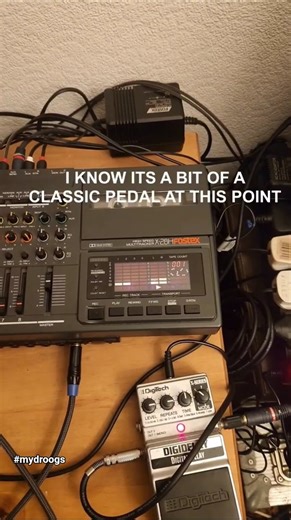 this guitar pedal is an ambient droogs (budget) dream #ambientmusic #cassette #synth #idm #aphextwin