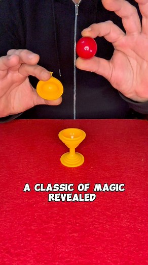 45K views · 1K reactions | A Classic of Magic Trick Revealed 彩 #magic #foryou #tricks #magician #magictricks #trend #trending #perte #tutorial #neiperte #viralvideo | The Mask Magic Tricks Revealed | Facebook
