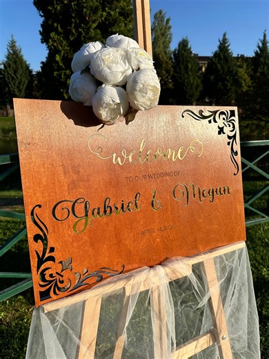 Personalized Wedding Welcome Sign: Mirrored Acrylic Letters, Layered Wood - Etsy