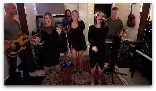 *FROM OUR DEBUT ALBUM* ‘BAD GIRLS’ (Donna Summer Classic) performed Live by the HINDLEY STREET COUNTRY CLUB feat Pina Del Re, Sarah Lloyde and Nikki Kosmider Heuskes Buy the album here http://www.thehscc.com/#merchandise Produced by HSCC Recorded Live at Adelaide Recording Studios ,South Australia Support Crew: PeterV@Derringers Organ Donor: Peadar McBride Lead Vocals: Pina Del Re, Sarah Day and Nikki Heuskes Guitar: Dusty Lee Bass: Constantine Delo Keyboards & vocals: Darren Mullan Drums: Mario