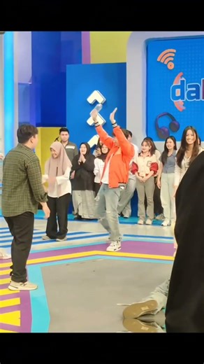 Seru banget Rakha maen Game di Dahsyat #dahsyatnyaweekendrcti #radenrakhadhaniswara #trending