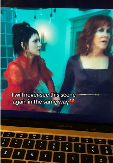 Reflections on Winona Ryder and Catherine O'Hara