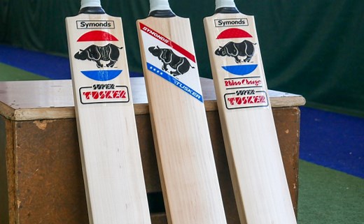 The Rhino Returns – Symonds cricket bats at Kingsgrove Sports Centre