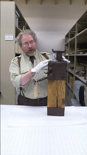 Fix your broken wagon wheel on the Oregon Trail with Bobby!