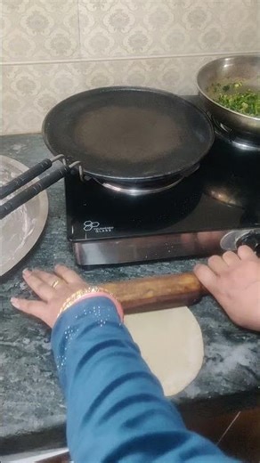 Methi saag wale parathe banane ka tarika#food#tasteofindia#indianfood#authenticindian#indianfoodies