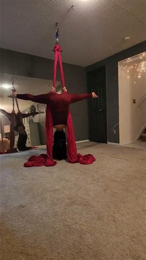 Aerial Silks - Beginner Invert