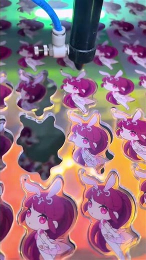 Immerse yourself in the carving process of Acrylic Keychains #acrylic #merch #wooacry #vograce