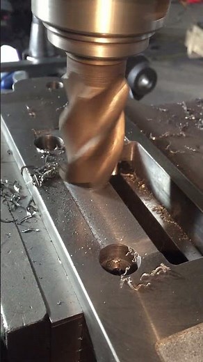 Lost-wax precision casting: Only skilled technicians can enter.