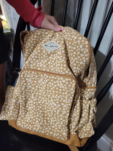 Watch HONEST review on Billabong backpack on Amazon Live