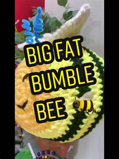 My big fat bumble bee turned out bigger than i expected. #crochetbee #bumblebee #crochettiktok #crochetcrush