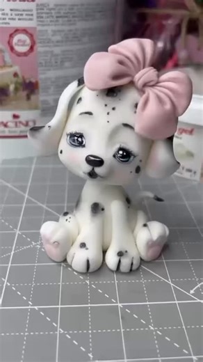 🐾 “Paw-sitively adorable! 🐶💖 Watch @agata_zubczynska bring this little pup to life using Saracino Pasta Model – proof that cake toppers can be as cute as the real thing (but way more delicious 😋). From tiny paws to that sweet face, this topper is the ultimate show-stealer. Would you put this on a cake or just keep it forever? 👀 👉 Save this reel for your next cake inspo and tag a friend who’s dog-obsessed 🐕💞 ✨🇮🇹✨ 🐾 “Bau - Adorabile! 🐶💖 Guarda @agata_zubczynska dar vita a questo cagno