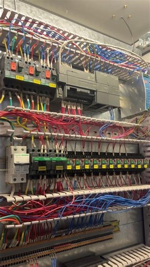 Oil press￼￼#machine #industrialelectrician #plc_programming #