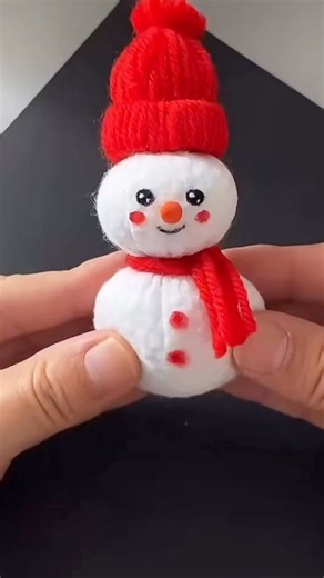 WOW. So easy and cute Snowman ⛄️. Let's make activity for your kids too #diy #snowman #christmasgifts #christmasdecor #asia #europe #australia #usa | Bloomie Aus