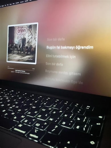 Aşk nerden nereye #gripin #music #lyrics #lyricsvideo #aşknerdennereye