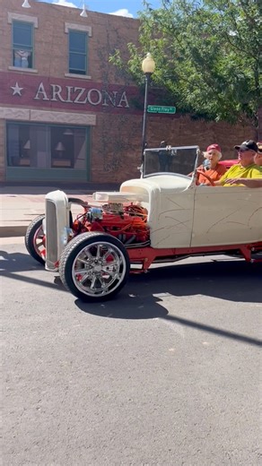 Mike and some of the Ducktail Run gang in Winslow Arizona. Mike won’t stand on the corner… but he will drive by it! #hotrods #carshow #ducktailrun #roadster #ford #route66 #classiccars #oldcars #roadtrip #Winslow #Arizona | Lisa Schoolman