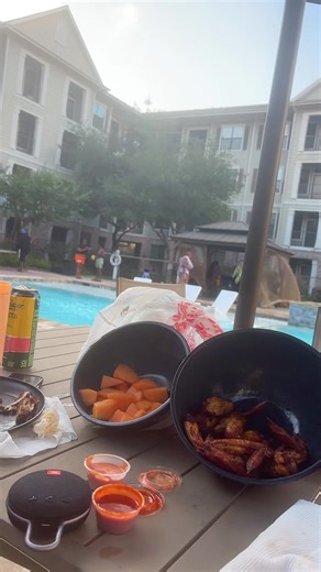 @Deeyonce ❤️ pool day @Marina she’s leaving chicken on bones!!! | Pool Day