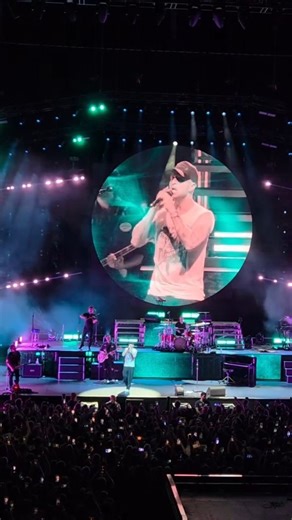 FM104 on Instagram: "Night 1 of the @onerepublic tour in Dublin 🇮🇪🇮🇪🇮🇪 Were you there?"