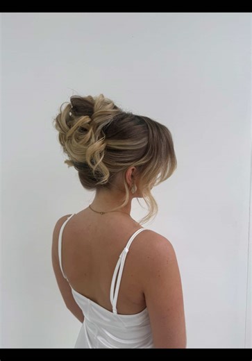 Dreamy French Twist Hairstyle Tutorial