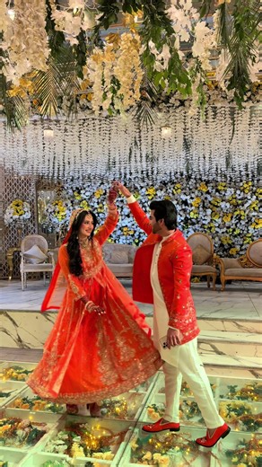 Capture your special moments with a professional photography team. We provide high-quality wedding, event, and couple photography with creative storytelling. Book now and make your memories timeless. 03002424597 #signatureshoot #weddingseason #weddingphotography #mehndi #cinmatography @Fame Studio Bahawalpur 📸🎥 @❝ع سے عبدالرحمٰن❞