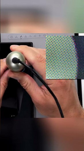 E-Ink displays LOOK AMAZING under a microscope