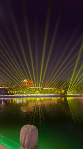 Enjoy the best nightview of Jingzhou China Simple Amazing 🏙🌆🌉 #chinalife🇨🇳 #addmissionopen #medicalstudent #internationalstudent #china