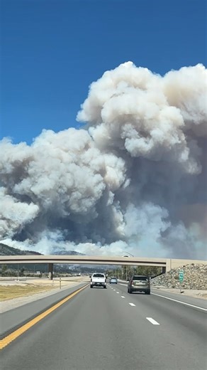 What the #davisfire has been looking like on the commute from Carson City into Reno, with massive smoke and occasional sightings of flames. Updated mapping shows the fire at about 4,000 acres with concerns of higher winds this afternoon. Video from yesterday and commentary by Briana Gonzales shared with us. #daviscreekfire #renocommute | Our Town Reno