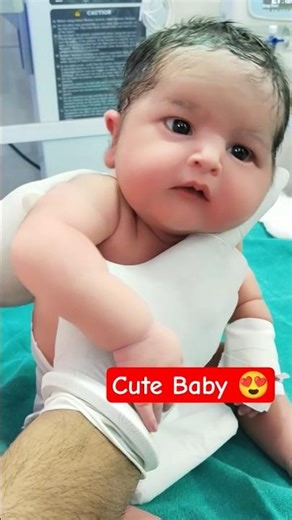 Cute big eyes baby 😍