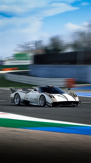 19Bozzy92 | Wishing you all a very Happy New Year with my traditional end-of-year compilation, featuring some great sounding cars and cool moments I... | Instagram